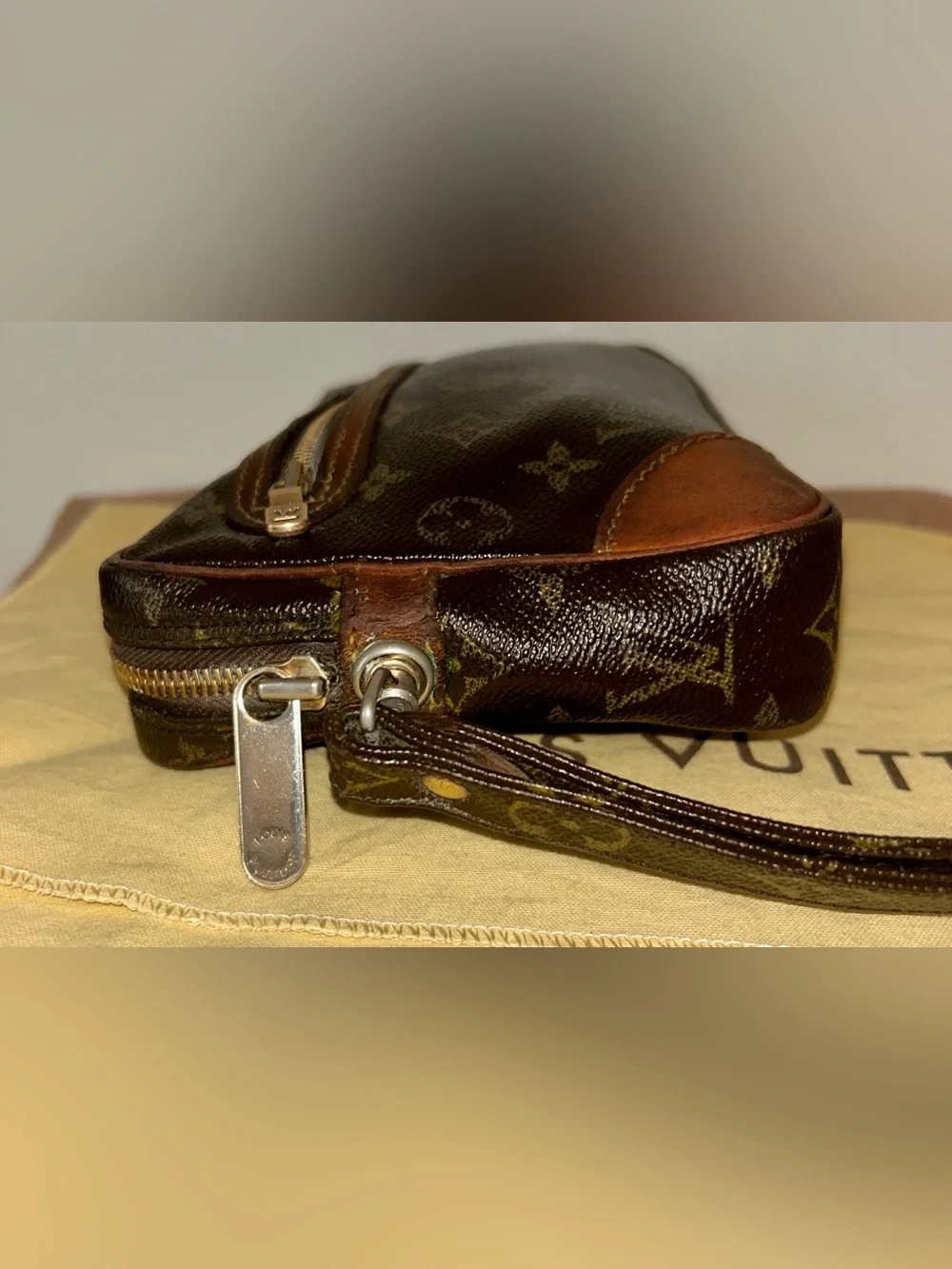 Louis Vuitton Marly Dragonne GM wristlet clutch. Vintage 1980